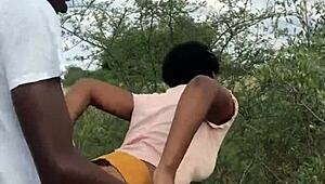 Quickie Luar Dengan Pelacur Jalanan Liar Dalam Tindakan