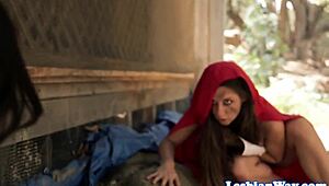 gorgeous babes pleasuring each other orally!