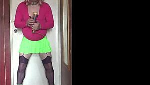 bisexual crossdresser confesses craving to swallow your essence in garage