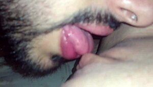 Presente de aniversário leo skull me acordou levando uma chupada gostosa na buceta até chegar o orgasmo veja mais em xv red