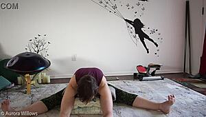 The russian milf in yoga pants gives a lesson on nude poses and cameltoe teasing