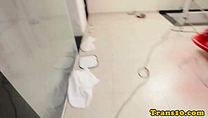 Latynoskie Tgirls Przygotowują Się Do Gorącej Sceny Za Kulisami