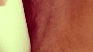 hey, wanna see pussy getting fucked with a dildo and squirting? 😏