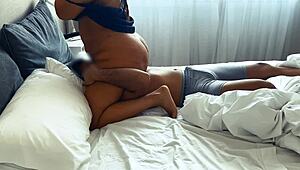 Seks pagi dengan stepsister panas, blowjob liar