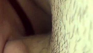 Imaisin herkullista isäpuolen kyrpää tuntikausia, sai sen voihkimaan äänekkäästi