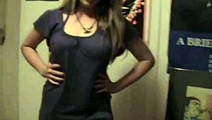 Ей, искаш ли да видиш горещия близък POV духане на Кендъл?