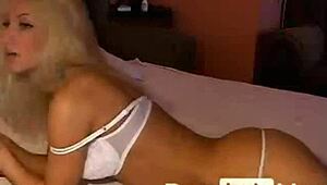 Xcumgirlxxx Feels Intense Pleasure Teasing On Webcam, Slapping And Massaging Her Mature Ebony Body For Her Lover