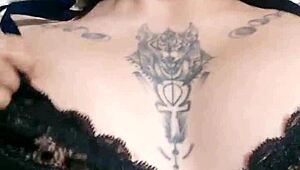 Brunette peruvian teen webcam girl shows big ass on stream