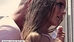 Cayenne Klein kemény dupla behatolást kap