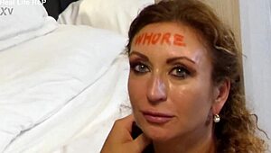 Julia North звезда в реален порно 27, ближе и риминг на задник.