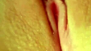 18岁少女紧阴道特写高潮！😱