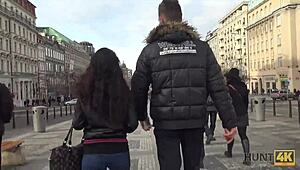 Hunt4k, podívej se, jak moje kámoška stříká s tím bohatým šukáčem!