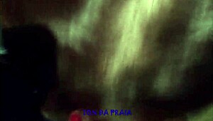 i noticed this safada in the bathroom and she came to suck me good.