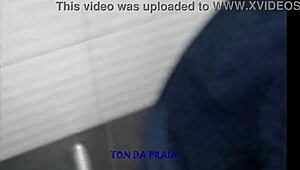 i noticed this safada in the bathroom and she came to suck me good.