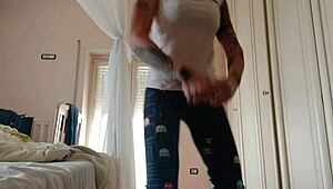 Karantina ev fitnessi seksi antrenman terleriyle