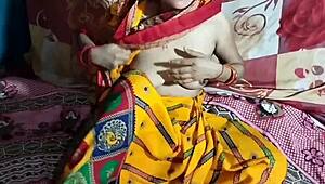 Indisk Kone Håndterer Monster Pik