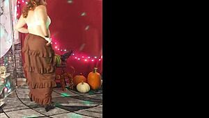Watch this Halloween steampunk pussy dance turn into amateur assfucking and anal cosplay?