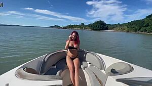 Boré Aprontar de Lancha Feels So Wild and Raw