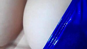 ugh, strugglin to put this blue bikini on my big latina ass lol