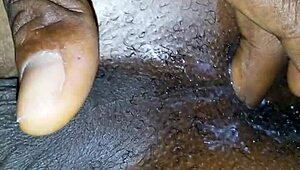 Vacation fingering explodes on bed!