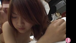 Private Peek at Rino Orihara's Naughty Fingering Session