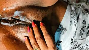 Ikuinen kova anaali ulkona pakistanilaisessa kohtauksessa