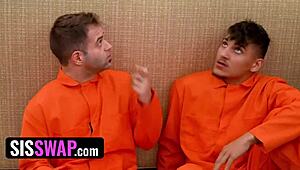 हेय, क्या तुम क्रिसी नाइट और गेबी ऑर्टेगा को उनके स्टेपब्रदर्स को स्वैप और सेटिस्फाई करना देखना चाहते हो?