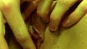 Hey, watch my wife masturbate at home 😏