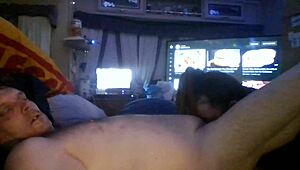 wife gives anniversary blowjob 😘