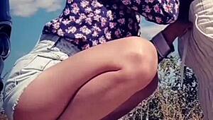 Sikini yalarken dudaklarına fışkıran sıcak döller