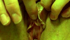 Hey, watch my wife masturbate at home 😏