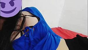 Amateur Web Chat with Cousin Sofia