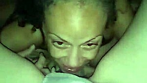 Sincity Starr licks pussy like dessert 😋