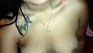 Le Doy Hospedaje a Habitante y Ella Me Agradece con Mamada y Follada