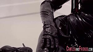 bdsm shemale in latex outfit