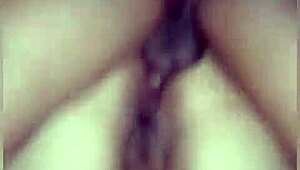 Fodem minha magrinha e eu gravo tudo de perto