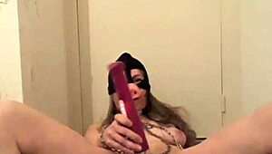 watch the french slave f indulge in a solo session on december 8, 2022