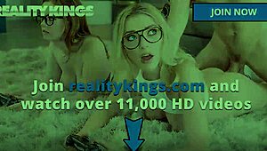 Lulu Chu susah dengan squats, tunggang kote Mazee