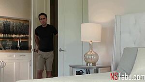Dee Williams Outshines Sybian as Stepmommy