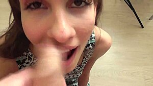 डोमिनेंट चोदाई या सबमिसिव मजा? इस पीओवी हैंडजॉब में कौन सा साइड चुनोगे?