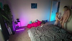 Megszállott vagyok a természetes cicijeitől és faszjátékától