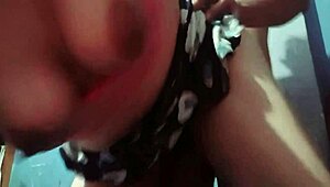 和辣后妈分享床铺真实业余性爱