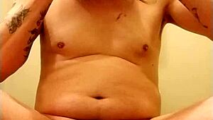 hey dude, stroke that cock with the ring now