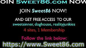 Wow! Busty RayVeness a tínedžerka 18+ Evelyn Claire sedí na mokrej pičke