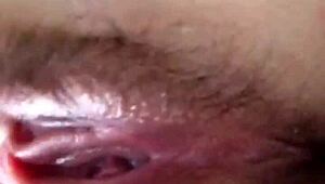 Човече, напълно съм загубена с този огромен монстър пенис, не мога да се справя!