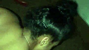 La mia side chick ebony mi becca a filmare figata interrazziale, sculacciate e anal con culo al vento