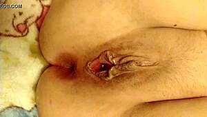 look at that amazing pussy gaping and squirting all over the place