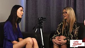 Lingeri babes ydmyger mig rigtig godt