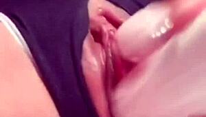 Selfie Girl Seduces With Shaved Pussy