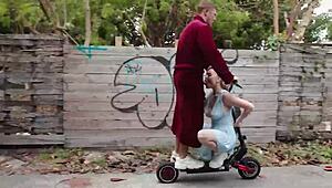 Hotties Amari Anne, Alexis Tae, Kylie Rocket Devour Each Other’s Pussy!